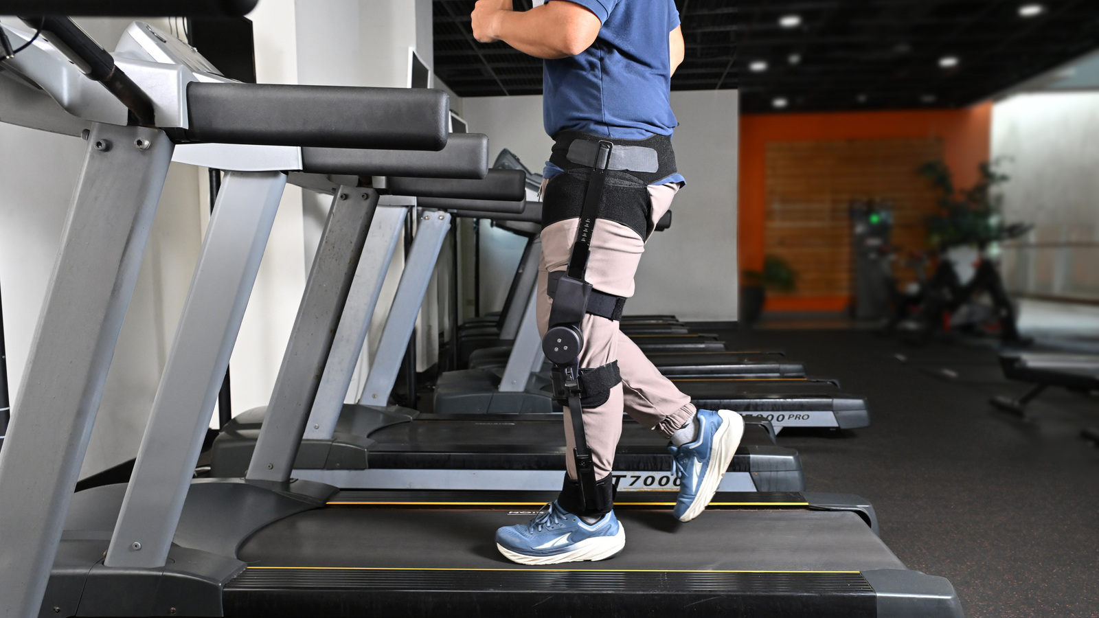  KneeBO weighs only 1.5 kg, allowing users to train without any burden.